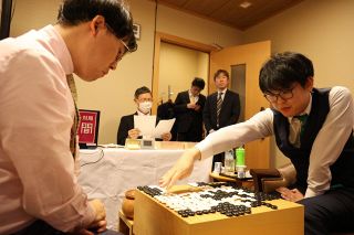 【速報】岡山出身・佐田七段先勝　碁聖戦第１局