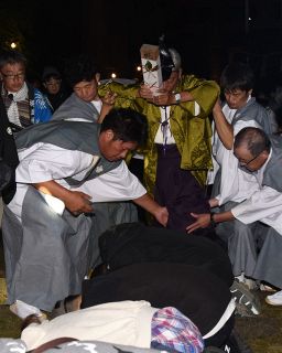 美作・梶並神社の奇祭「当人祭」　１０月再開向け　氏子らが伝統継承へ実行委設立　こま犬の缶バッジ製作して盛り上げへ