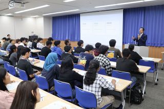 地場企業への就活学ぶ　岡山県が留学生向けセミナー