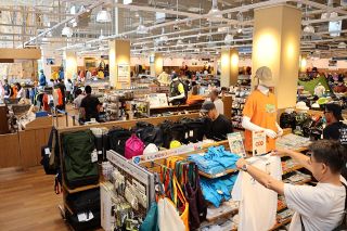開業３カ月で予想上回る 来場１０万人　矢掛のアウトドアヴィレッジ、「周遊の拠点に」