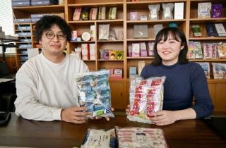 シロエビ煎餅、アレンジせず海外で人気　富山県南砺市「地元に自信を」