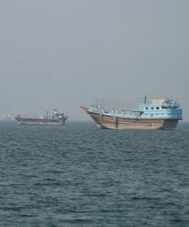 海峡で船舶攻撃、対米交渉影響も　イラン無人機か、ＩＭＯ退避停止