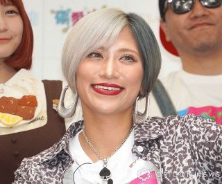 ぱーてぃーちゃん信子、2年で8キロ増量　衣装もギリギリ→恥ずかしいハプニング発生