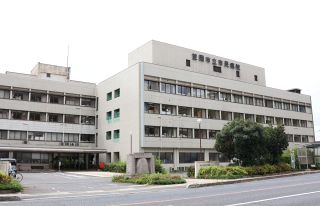 規模縮小へ再検討進む　笠岡市民病院建て替え　医師退職で患者減少　年度内に計画