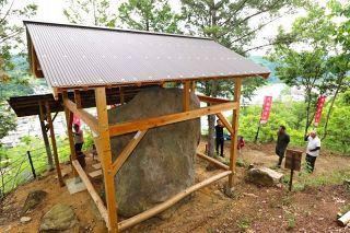 たけべ古道の歴史遺産を再整備　住民グループ、散策ルートＰＲ