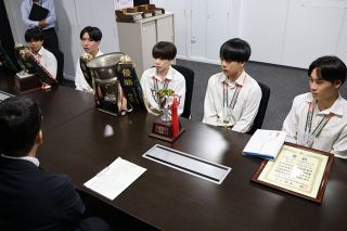インターハイＶ報告　井原高男子メンバーが県教育長訪問