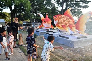 烏城夏まつり、８月１、２日に開催　桃バルーンに屋台、ステージ