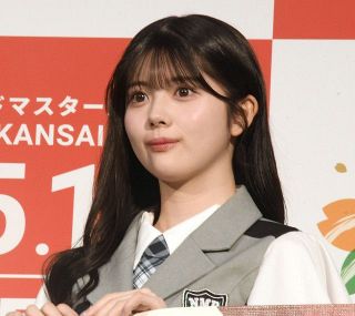 矢田亜希子、スリットから美脚チラリ「めちゃくちゃスリム」「スリット