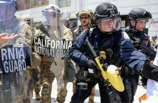 ＬＡでの移民抗議活動に州兵派遣　米政権、参加者と衝突で封鎖