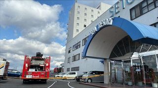 倉敷・児島のホテルで火災　客室の一部焼き、宿泊客の男性１人死亡