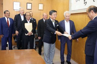 旧岡山市民病院跡地にキャンパスを　大学、企業トップが市と県に要望