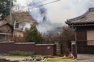 倉敷で民家全焼　けが人なし