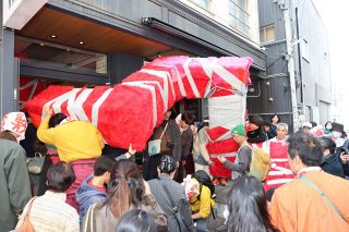 謎の物体〝搬入〟に熱狂　早世の演出家・危口さん 故郷倉敷で代表作