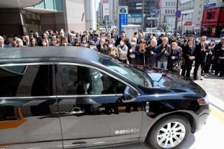 元大関・若嶋津の告別式、６９歳　３００人参列、沿道から拍手