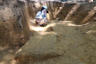 備中国分尼寺跡（総社）で道を確認　国分寺と行き来か