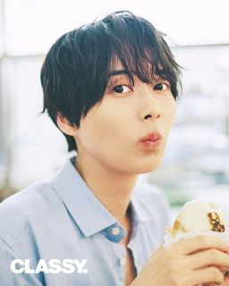 八嶋智人、在りし日の上島竜兵さんとの2ショット公開 『怪物くん』で