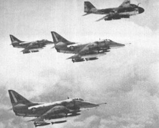 高市首相が非核三原則を見直せば日本は核攻撃拠点になる？　抑止崩壊で核戦争巻き添えリスク増も　核持ち込み容認で抱える別次元の脅威、７０年代の米軍岩国核部隊にみる「核の傘」の実態【在日米軍と核戦争計画】