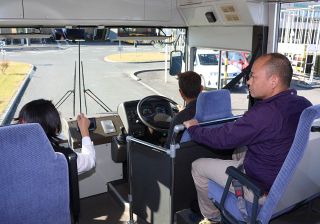 バス運転手確保へ、体験や電車との〝二刀流〟　岡山県内のバス業界が人材確保に知恵