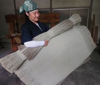 広島県伝統的工芸品に手織中継表 唯一の継承者・岡本さん「伝統美つなぎたい」