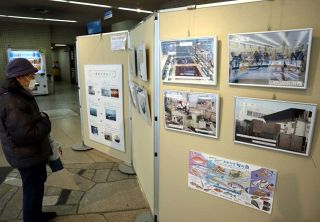 岡山市のノリ養殖をＰＲ　市役所でパネル展始まる