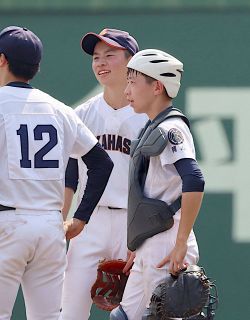 高梁、林野に快勝　高校野球 第１日１回戦