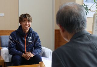 オートバイレーサーで好成績　真庭市出身の松岡さんが活躍報告