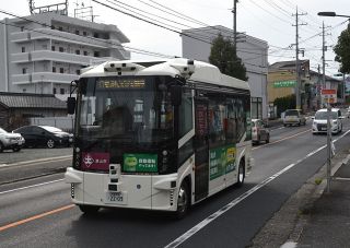 自動運転バス実証実験スタート　津山市 安全、有効性検証