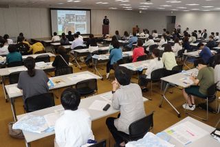 通信制高 進路選び参考に　岡山で中高生ら対象に合同相談会