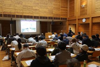 夏秋ナスの猛暑対策紹介　生産拡大へ赤磐で研修会