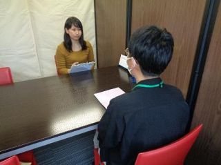 ひきこもりの女性が思い切って相談窓口に行ったら…勧められたのは予想外の場所　喜びの展開「就職できて、ライブに行けた」実はとあるプロジェクトが進行中