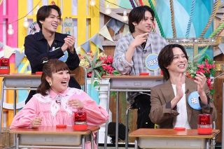 佐々木希、20年分の美しさを一枚に 未公開カットを“高級額装”で20枚