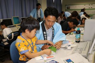 住宅模型作り楽しい 小中学生挑戦　倉敷 水島工業高生が指導