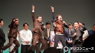 “朝ドラ俳優”太田光「この辺、風が薫ってませんか？」　マシンガンズとは仲良く“ジャンプ”