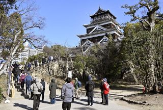 閉城＝広島城 改修＝岡山城　老朽コンクリ天守、岐路に