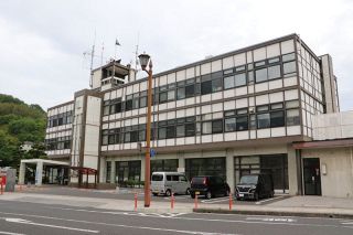１０年間で４億７千万円の赤字　笠岡市中期財政見直し　健全化プラン進捗も物価高響く