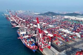 中国、４月の対米輸出２１％減　関税合戦で貿易打撃