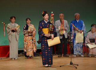 三味線、尺八に乗せ、磨き抜いた節回し披露　倉敷で下津井節全国大会　初出場の増田さん（堺市）総合優勝　