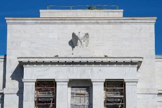 米ＦＲＢ、金利据え置き　２会合ぶり、物価見極め