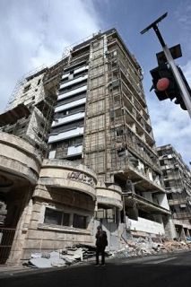 米、イランで撃墜された乗員救出　トランプ氏「地獄まで４８時間」