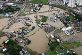 千葉豪雨、全半壊や浸水１７０棟　放置車１０００台、土砂崩れも