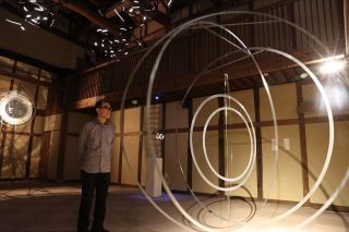 動きで魅せるキネティックアート　真庭で伊藤俊さん個展