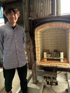 「陶芸で島に貢献したい」京都の大学生・山本さん　笠岡・北木島拠点に活動 北木石使った作品のブランド化も計画