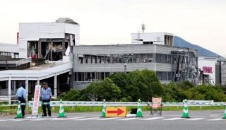 イオン複数社員が再入館を許可　安全確認完了前、熊本地震