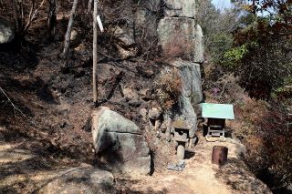山林火災から集落守った鎮守さま　岡山・松林寺近くのお堂