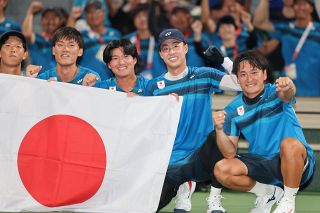 エース上松俊貴（岡山市出身）がけん引　日本男子団体２大会連続「金」　アジア大会ソフトテニス