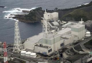 島根原発２号機、営業運転を再開　３０キロ圏に４５万人、避難課題