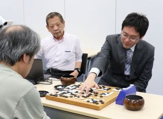 岡山県アマチュア囲碁最強者戦　小野さん（倉敷出身）先勝