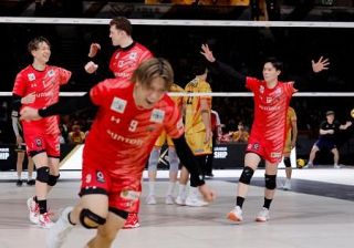 バレー、サントリーが初代王者　ＳＶリーグ男子決勝