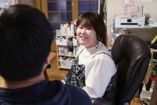 「幸せを諦めないで」　乳がん女性、体験伝える　２６歳でステージ４診断