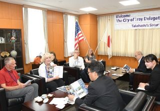 米トロイ市長ら高梁を表敬訪問　姉妹都市、２年ぶり親睦深める